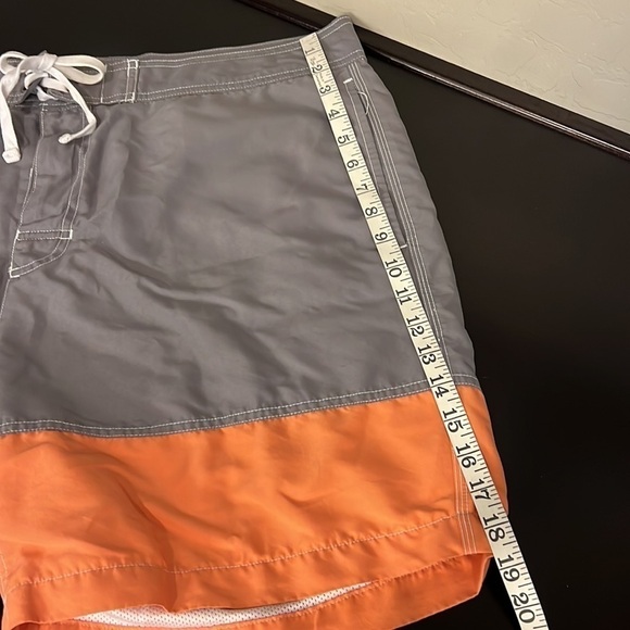 Gap men’s colorblock swim trunks, pockets, mesh lining, grey/orange, sz XL - Picture 10 of 14